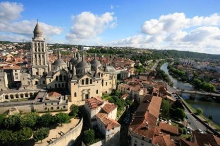 Appartement De Charme Dans Immeuble Haussmannien Perigueux Bagian luar foto