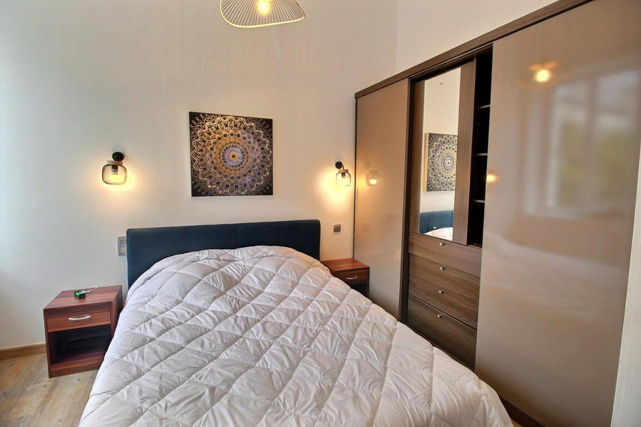 Appartement De Charme Dans Immeuble Haussmannien Perigueux Bagian luar foto